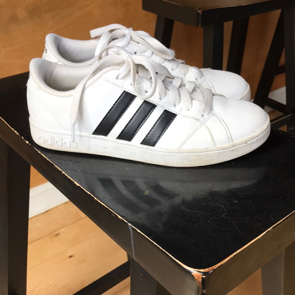 Adidas Fits size 8